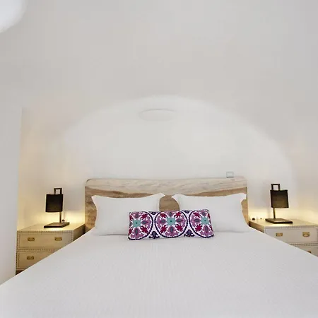 Allure Fira (Santorini)