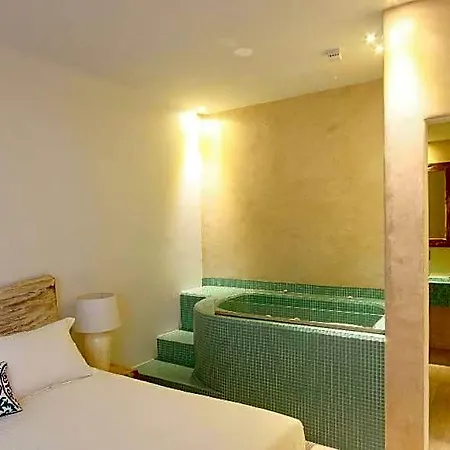 Allure Fira (Santorini)