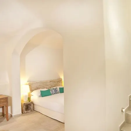 Allure 4* Fira (Santorini)