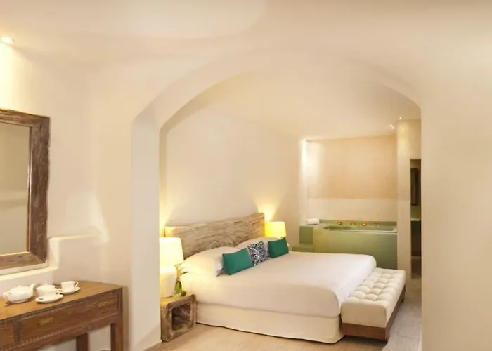 Allure סנטוריני